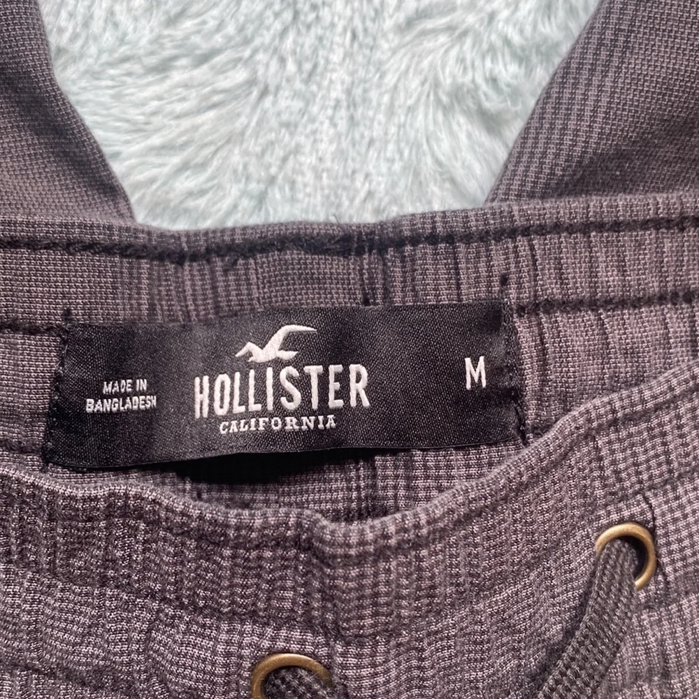 Hollister epic flex size M Crop skinny. - Picture 4 of 5